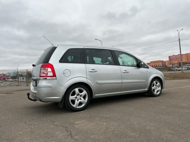Opel Zafira B · Рестайлинг, 2008 г.