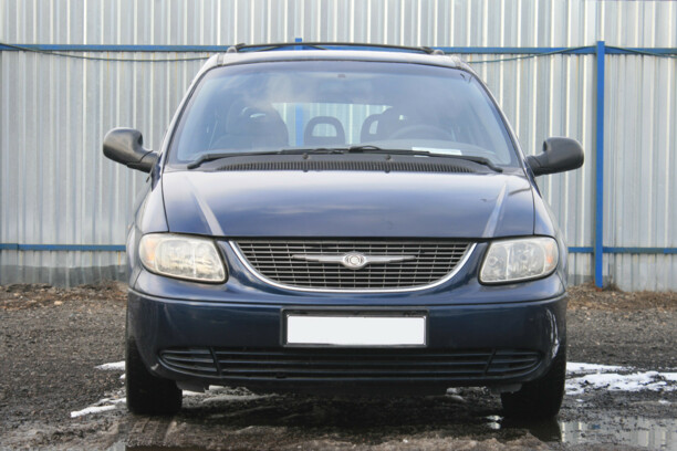 Chrysler Grand Voyager IV, 7 мест, 2001 г.