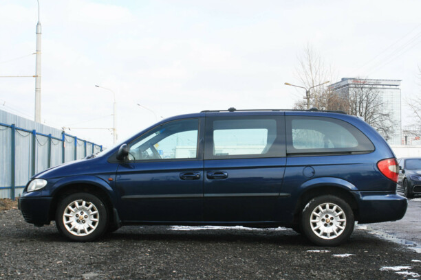 Chrysler Grand Voyager IV, 7 мест, 2001 г.