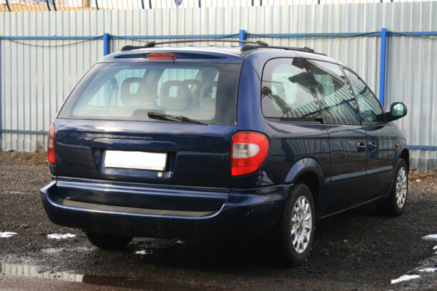 Chrysler Grand Voyager IV, 7 мест, 2001 г.
