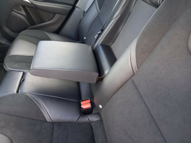 Volvo V40 II · Рестайлинг, 2018 г.