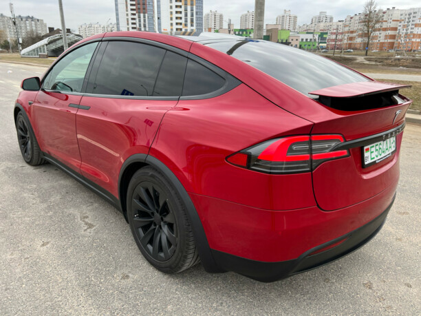 Tesla Model X, 6 мест, 2016 г.