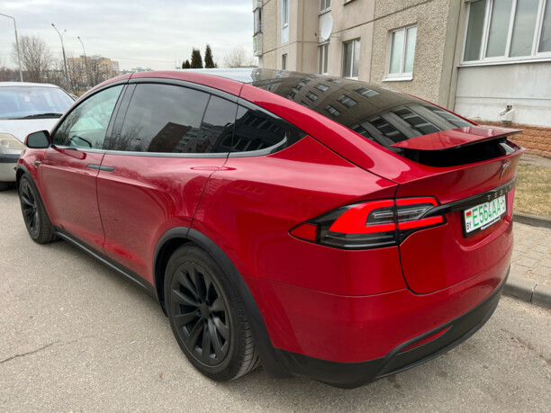 Tesla Model X, 6 мест, 2016 г.