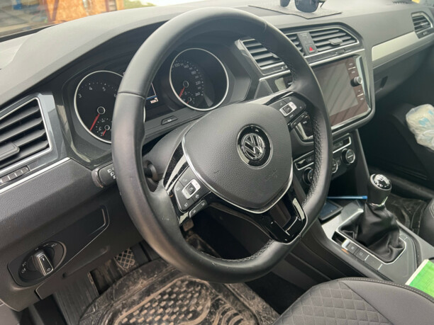Volkswagen Tiguan II, 2020 г.