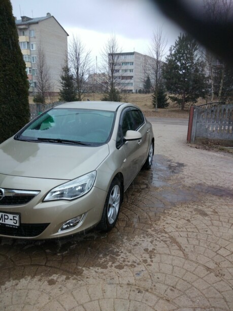 Opel Astra J, 2011 г.
