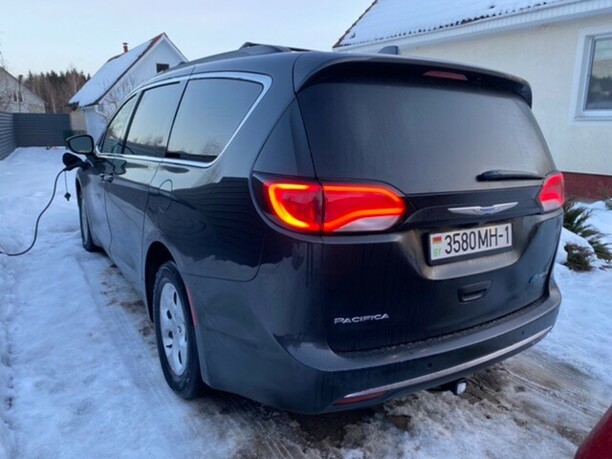 Chrysler Pacifica II, 7 мест, 2017 г.