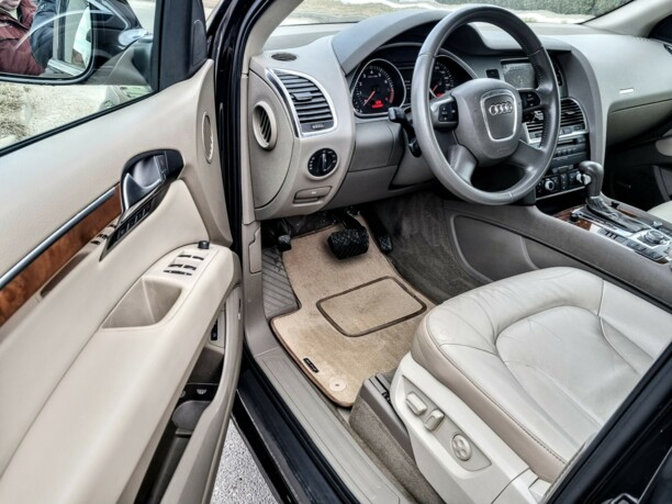 Audi Q7 4L, 7 мест, 2008 г.