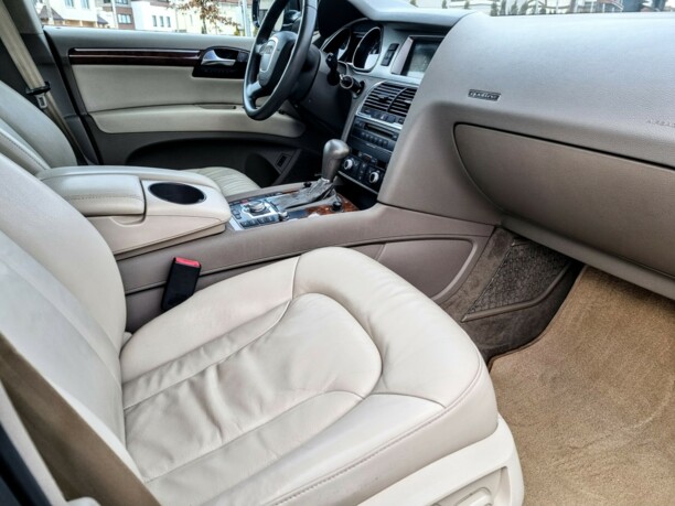 Audi Q7 4L, 7 мест, 2008 г.