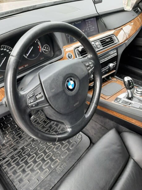 BMW 7 серия F02 (Long), 2009 г.