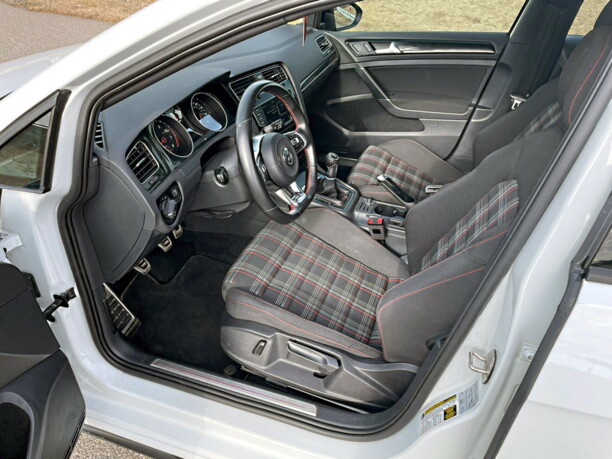 Volkswagen Golf GTI VII, 2017 г.