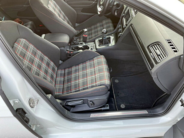 Volkswagen Golf GTI VII, 2017 г.