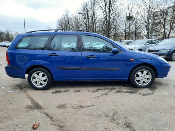 Ford Focus I · Рестайлинг, 2001 г.