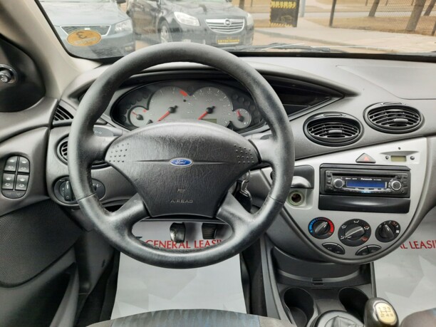 Ford Focus I · Рестайлинг, 2001 г.