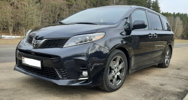 Toyota Sienna III (XL30), 7 мест, 2017 г.