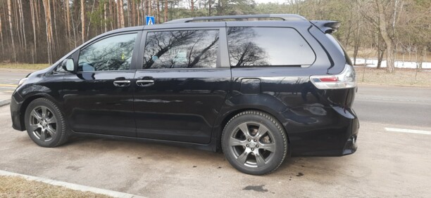 Toyota Sienna III (XL30) · 2-й рестайлинг, 7 мест, 2017 г.