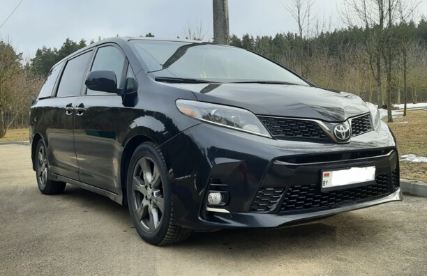 Toyota Sienna III (XL30) · 2-й рестайлинг, 7 мест, 2017 г.