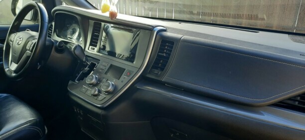 Toyota Sienna III (XL30) · 2-й рестайлинг, 7 мест, 2017 г.