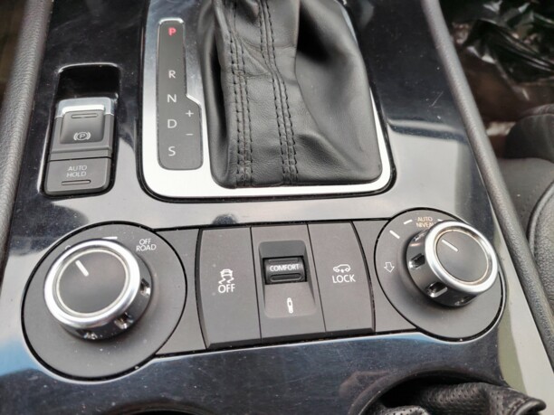 Volkswagen Touareg II, 2011 г.