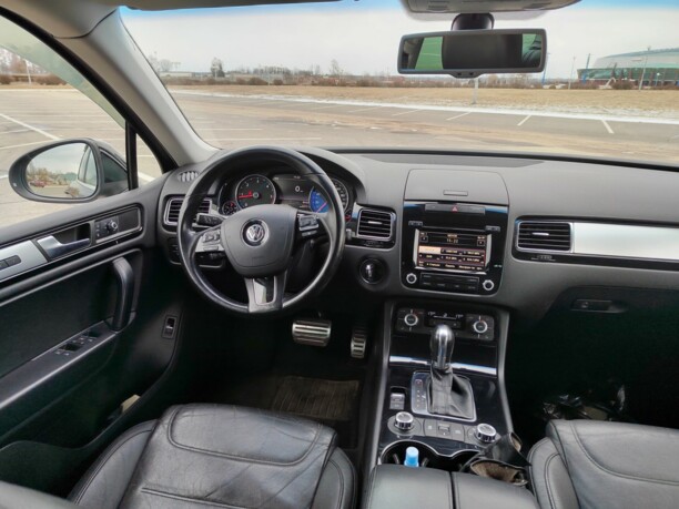 Volkswagen Touareg II, 2011 г.