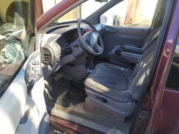 Dodge Caravan III, 7 мест, 1999 г.