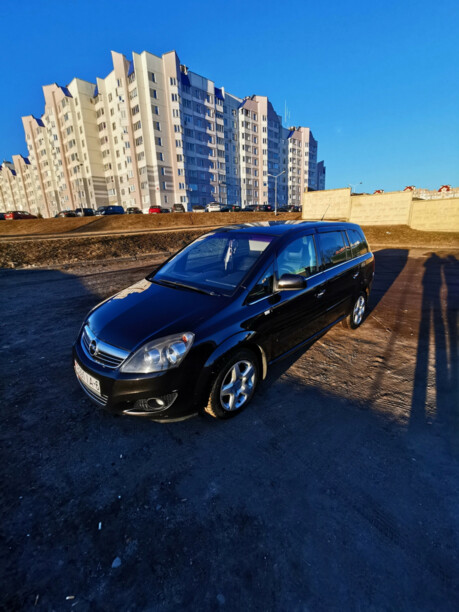 Opel Zafira B · Рестайлинг, 7 мест, 2011 г.