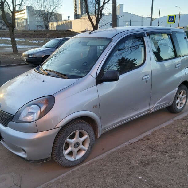 Toyota Yaris Verso, 2000 г.