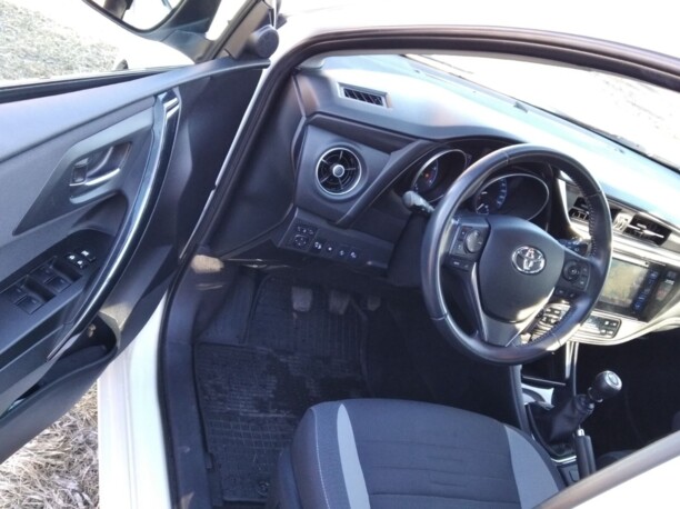 Toyota Auris II (E180) · Рестайлинг, 2018 г.