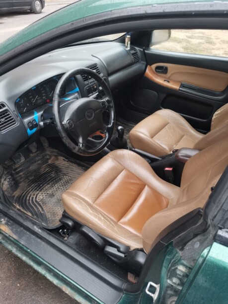 Mazda 323F, 1998 г.