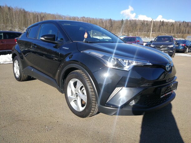 Toyota C-HR, 2018 г.