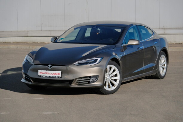 Tesla Model S I · Рестайлинг, 2017 г.