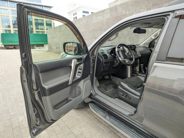 Toyota Land Cruiser Prado J150, 2010 г.