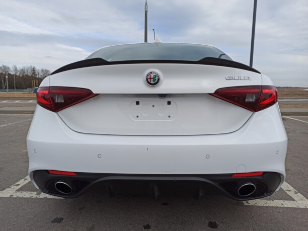 Alfa Romeo Giulia, 2017 г.
