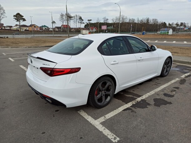 Alfa Romeo Giulia, 2017 г.