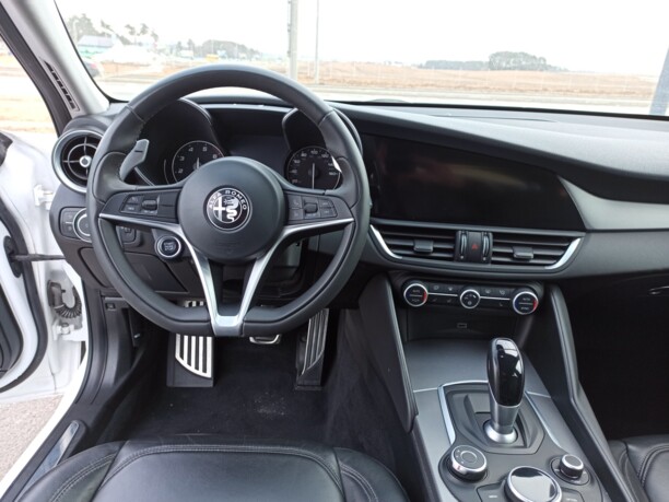 Alfa Romeo Giulia, 2017 г.