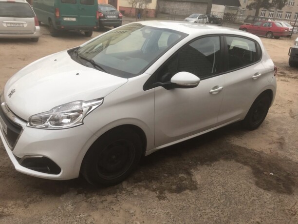 Peugeot 208 I · Рестайлинг, 2019 г.