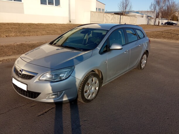 Opel Astra J, 2011 г.