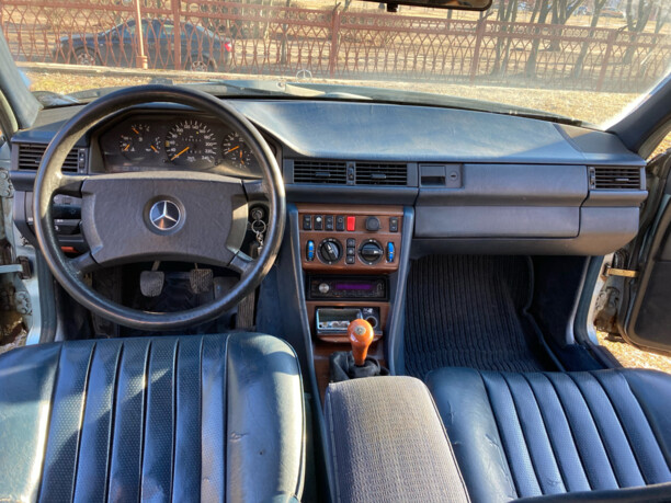 Mercedes-Benz E-Класс W124, S124, C124, A124, 1986 г.