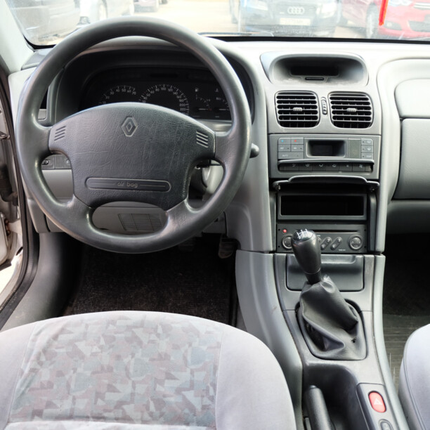 Renault Laguna I · Рестайлинг, 2000 г.