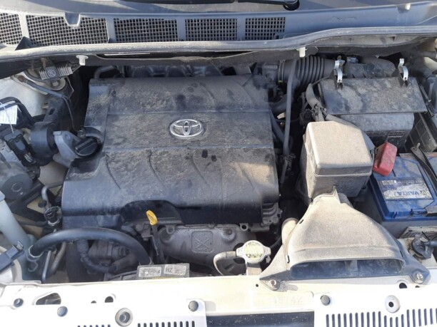 Toyota Sienna III (XL30), 7 мест, 2010 г.