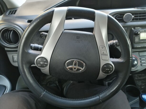 Toyota Prius C I, 2014 г.
