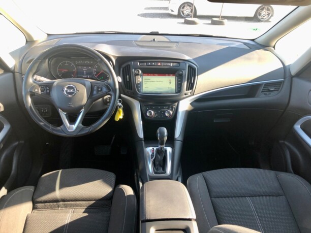 Opel Zafira C · Рестайлинг, 2017 г.