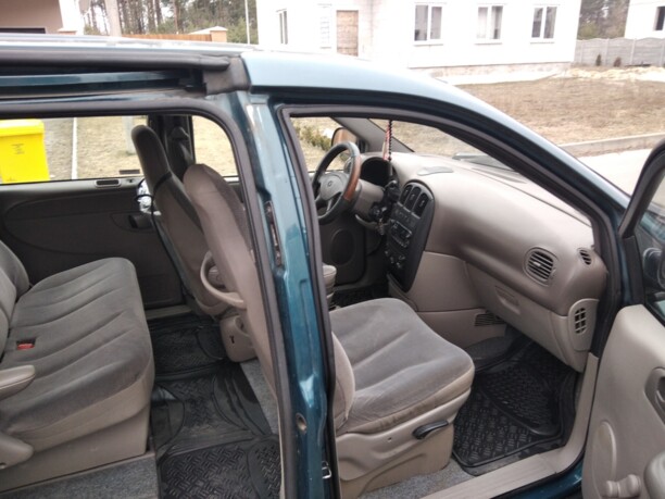 Dodge Caravan IV, 7 мест, 2001 г.
