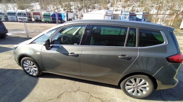 Opel Zafira C · Рестайлинг, 2017 г.