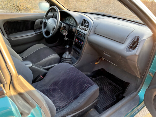Mazda 323F, 1996 г.