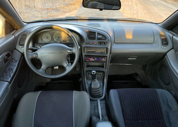 Mazda 323F, 1996 г.