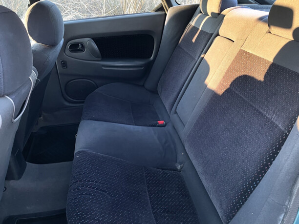 Mazda 323F, 1996 г.