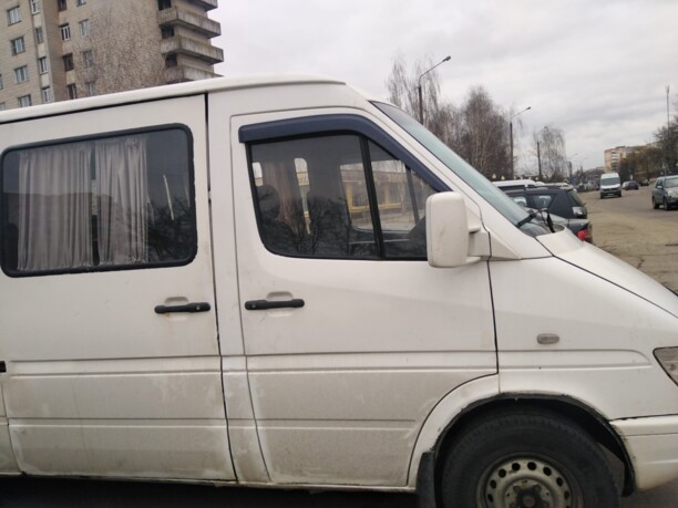 Mercedes-Benz T1 (207D-410D) 210д, 1998 г.