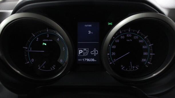 Toyota Land Cruiser Prado J150, 7 мест, 2011 г.