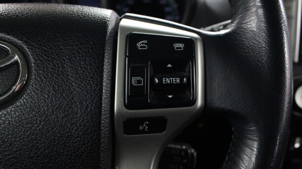 Toyota Land Cruiser Prado J150, 7 мест, 2011 г.
