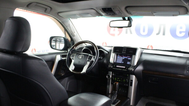 Toyota Land Cruiser Prado J150, 7 мест, 2011 г.